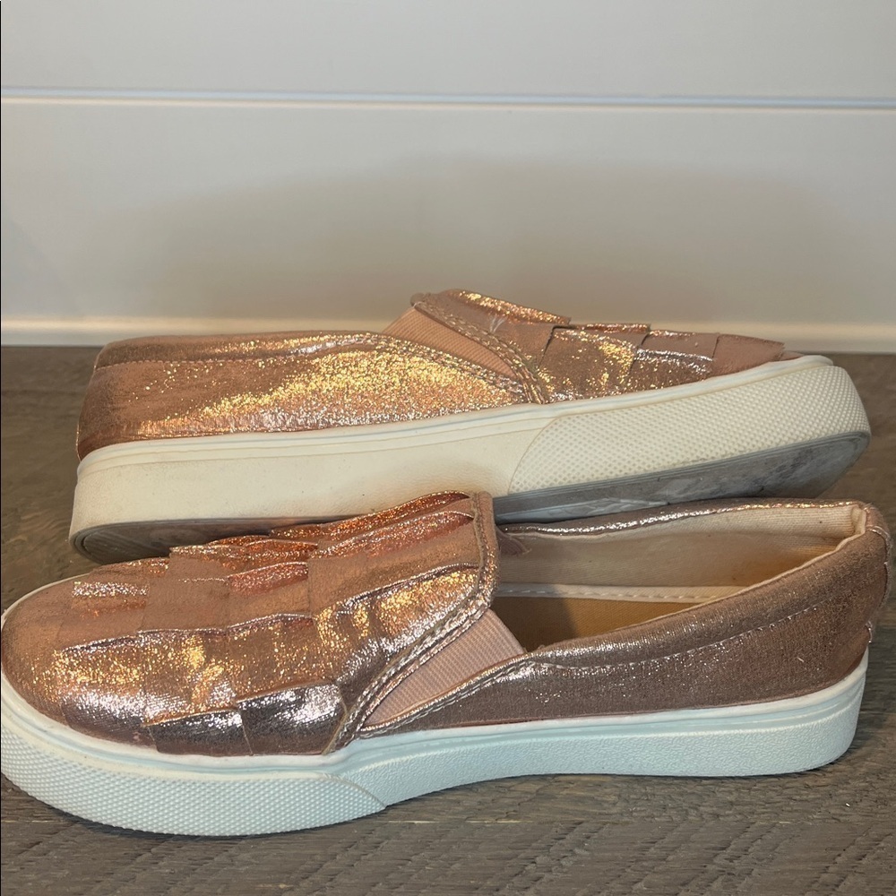 Wonder Nation Rose Gold and White Girls Sneakers with Ruffled Design - Size 5 - Picture 9 of 10